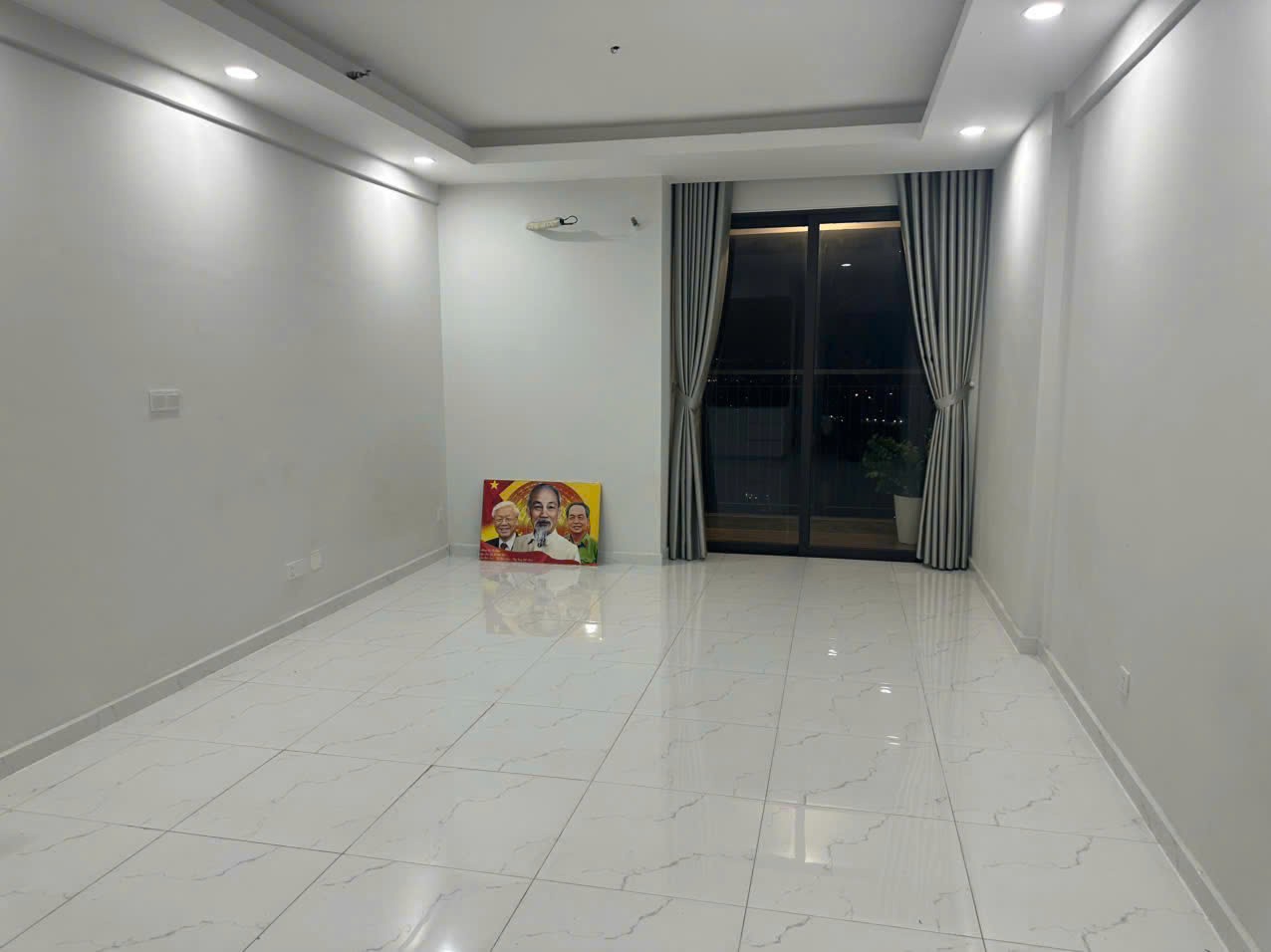 Chính chủ cần bán căn studio 40,1m2, có ban công thoáng mát - Ảnh chính