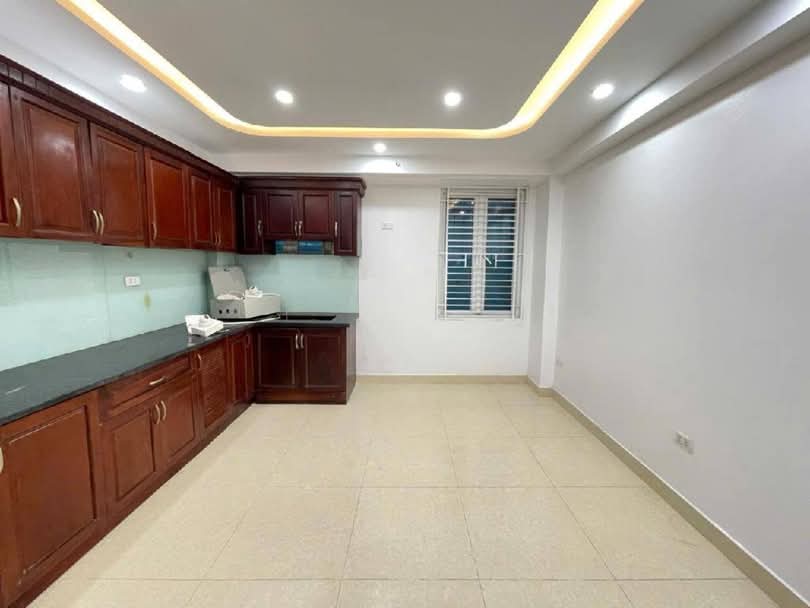 TRUNG TÂM HAI BÀ - HIẾM - NHÀ MỚI-THANG MÁY - DÂN XÂY - Ô TÔ ĐỖ GẦN - NGAY SÁT CÔNG VIÊN THỐNG NHẤT - Ảnh 4