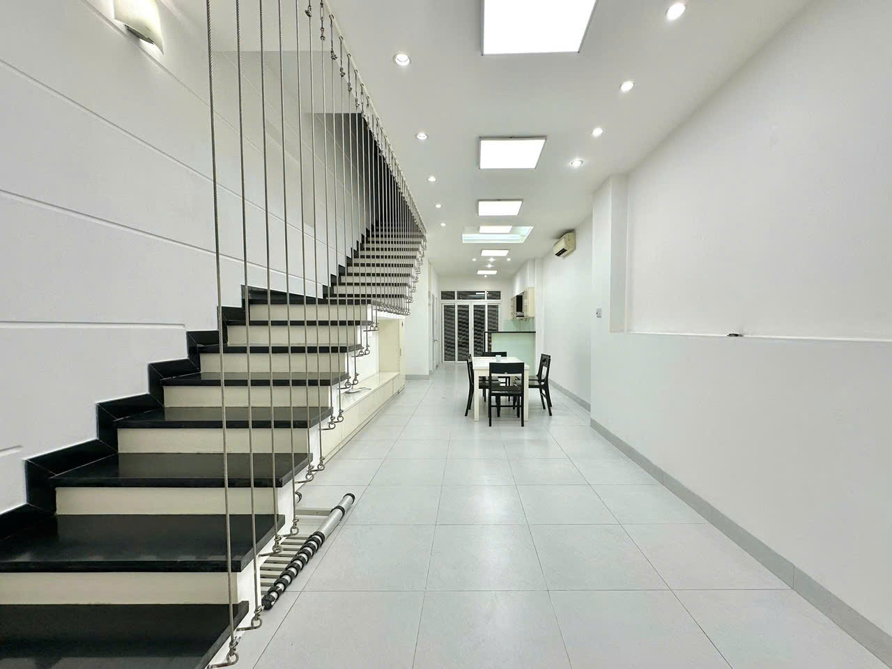 BÁN NHÀ KHU ĐẶNG THỦY TRÂM - VIEW CV - ĐẠI HỌC VĂN LANG- 80M2 ( 4X20 ) - 4 TẦNG - ĐƯỜNG 20M - CÓ - Ảnh chính