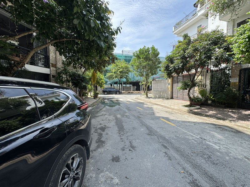 [Giang Biên Bán Nhà Cấp 4] 72,67m2 mặt tiền đẹp, đường 13,5m: Cạnh Vườn Hoa, Trường, Chợ! - Ảnh chính