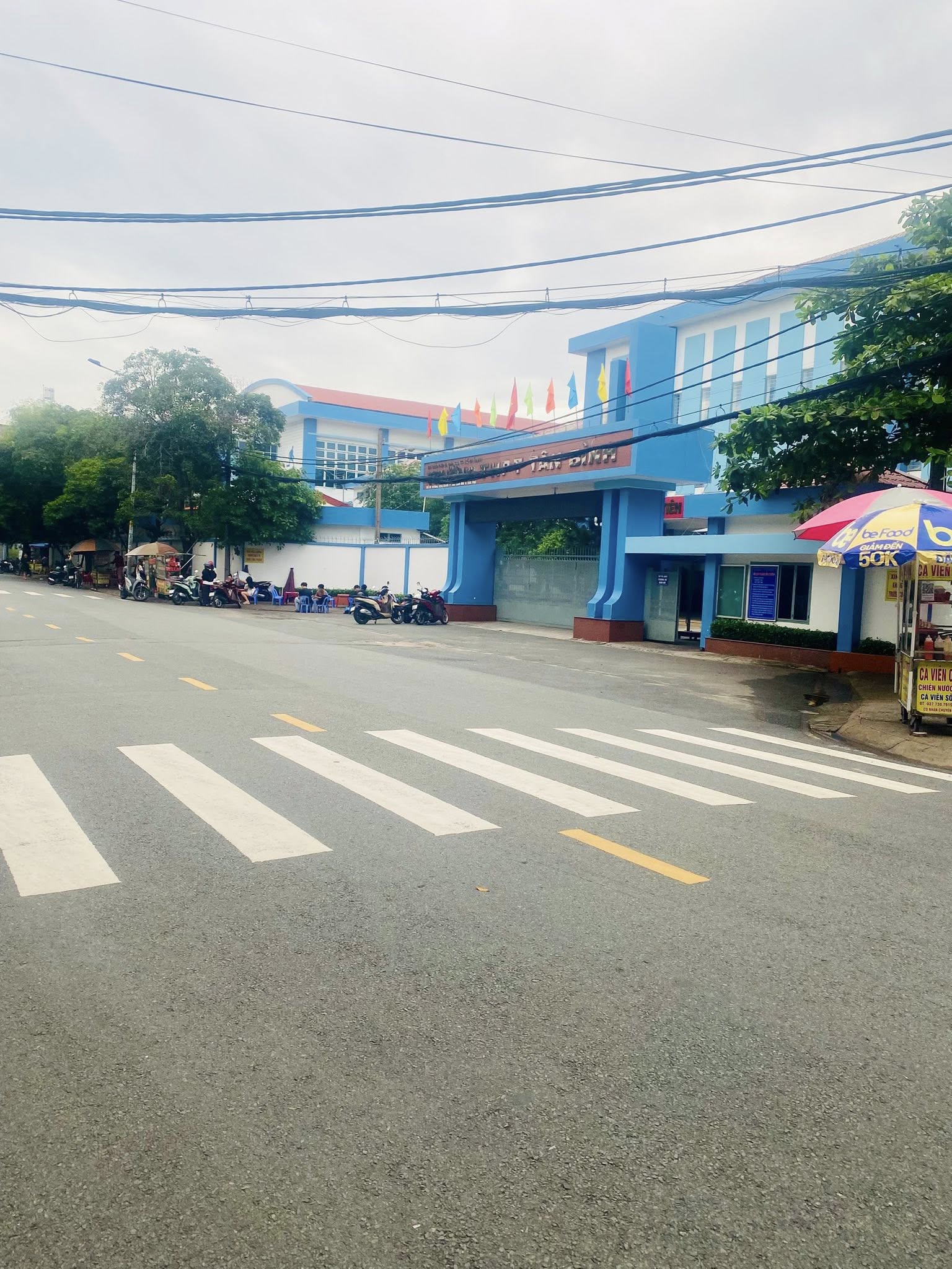 TÂN SƠN NHÌ - NHÀ HẺM ĐẸP 6M - SÁT MẶT TIỀN - 60M² - 6PN - 2 LẦU - CHỈ 7.X TỶ - Ảnh chính