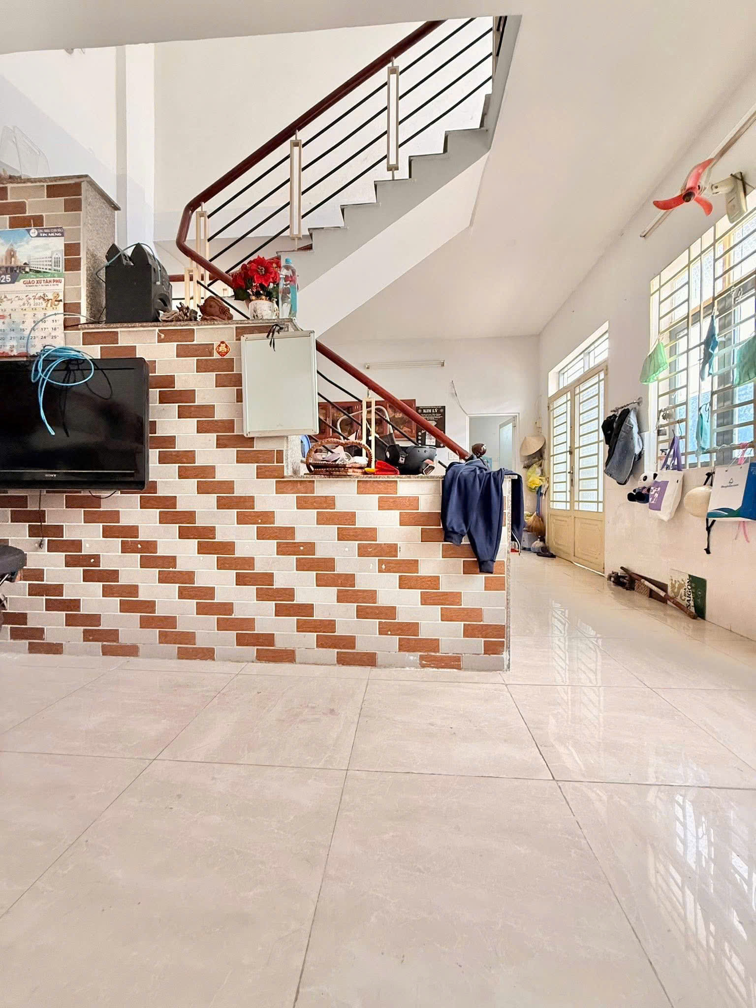 Bán nhà HXH 6m đường Cách Mạng - Tân Thành, 8x5m, không lộ giới, 2 Tầng, 5,6 tỷ - Ảnh 1