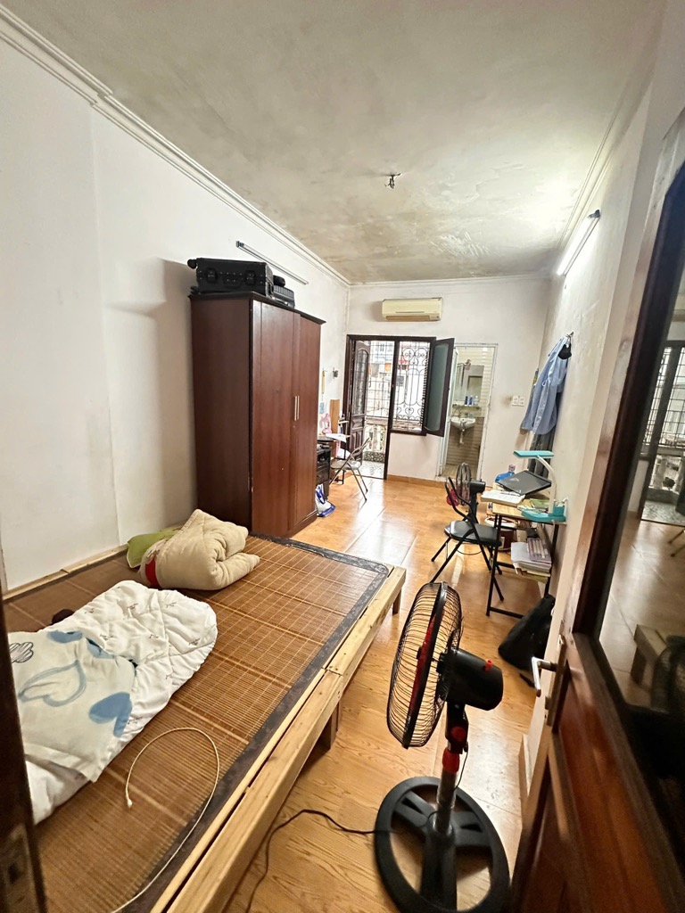 NHÀ ĐẸP - VỊ TRÍ VÀNG GẦN GIẢI PHÓNG – Ô TÔ 5M 30M2 GIÁ 5.1 TỶ - Ảnh 1
