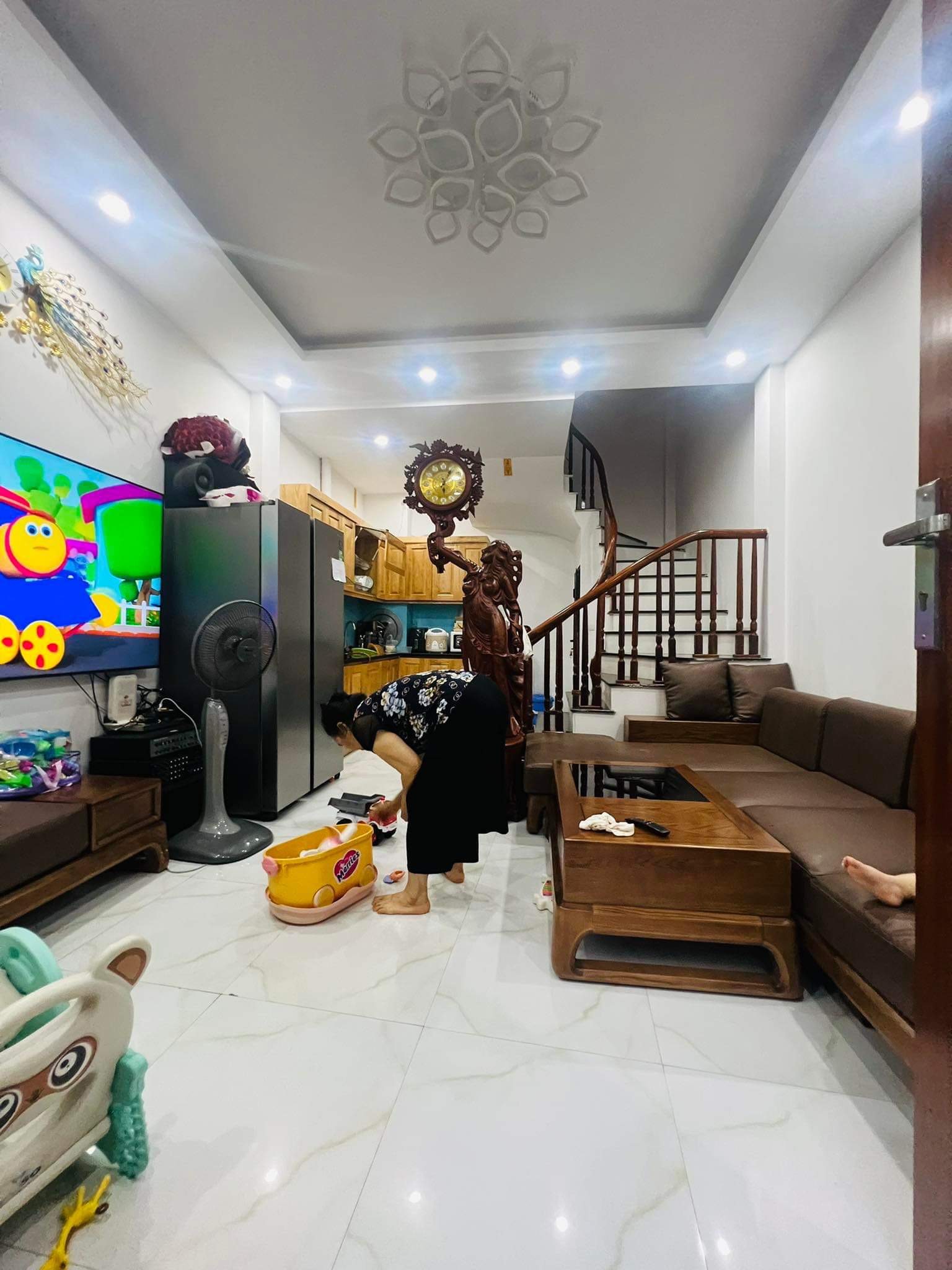 BÁN GẤP NHÀ DÂN XÂY PHÚ DIỄN 30M2X4 TẦNG, SÁT TRƯỜNG GẦN CHỢ, GIÁ CHỈ 4,25 TỶ - Ảnh 1