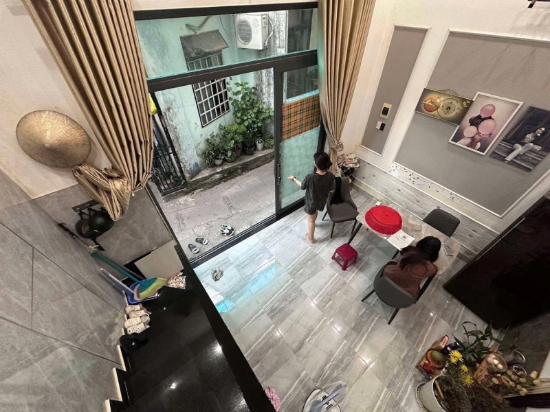 ♪Nhà Kiệt gần Thái Thị Bôi, 32m2, mê lửng đúc, cứng, đẹp, ở ngay, 2.43 tỷ - Ảnh 1