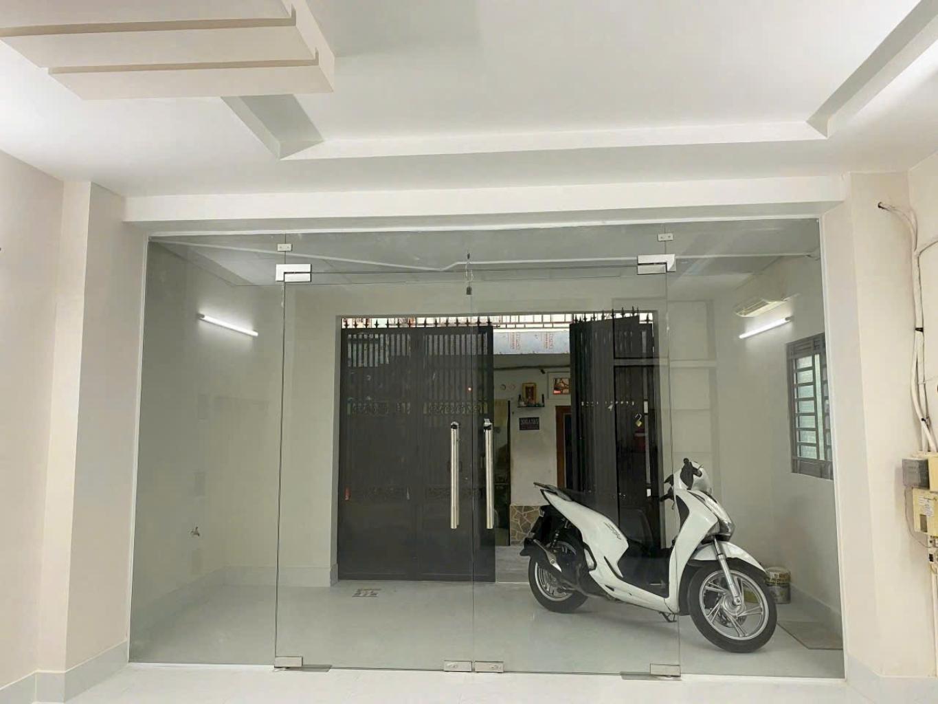 CẦN TIỀN BÁN RẤT GẤP NHÀ PHẠM THẾ HIỂN [P7, Q8] DT: 75M2 (4.5X 15M] 3PN,2WC CHỈ 3.8 TỶ - Ảnh chính