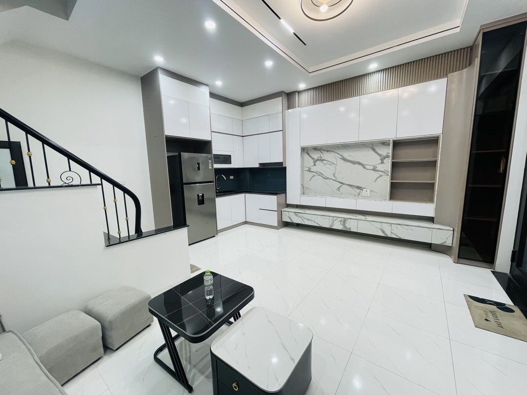 NHÀ HÒA BÌNH - MINH KHAI XÂY MỚI 5 TẦNG LÔ GÓC - Ảnh 2