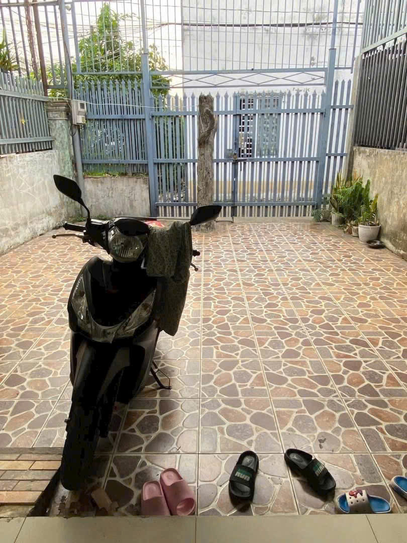Bán nhà sổ riêng thổ cư 100m2, gần chợ Lý Văn Sâm chỉ 2tỷ350 - Ảnh 1