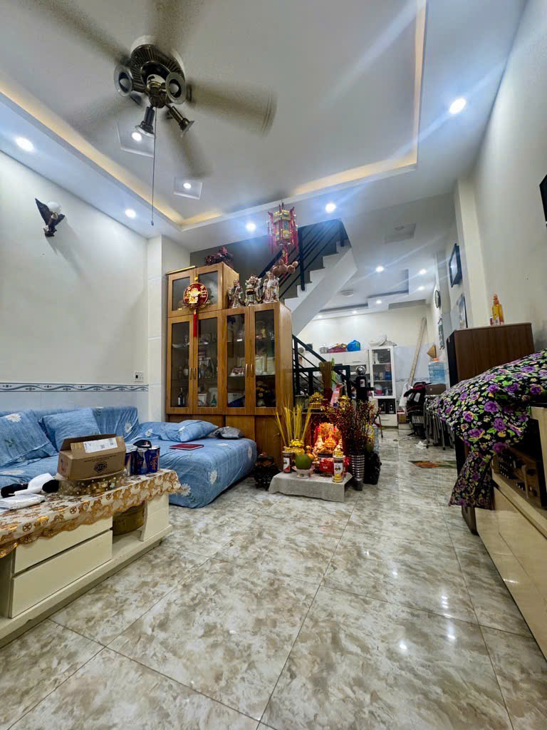Bán nhà nhỏ 3 tầng sát đường Lương Văn Can Quận 8 giá nhỉn 4 tỉ - Ảnh 3
