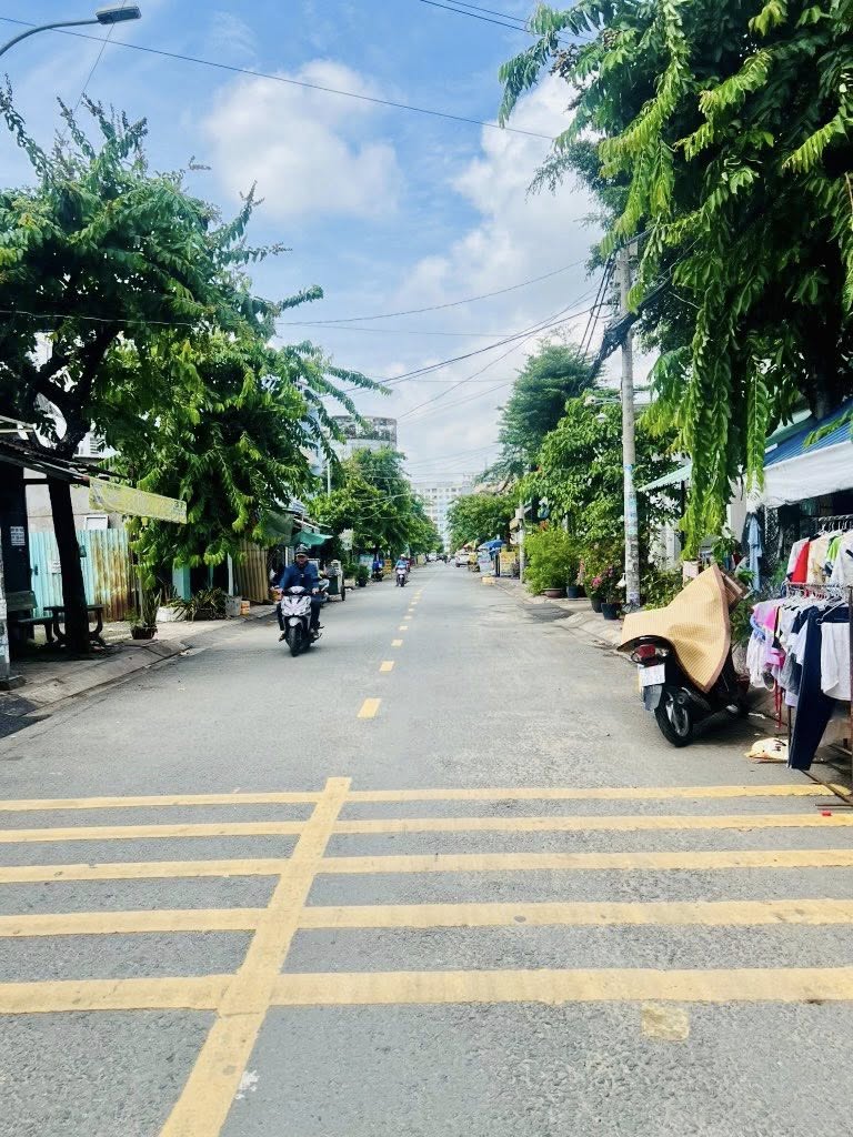 GIÁP TÂN PHÚ - NGAY LÊ TRỌNG TẤN - HẺM 5M - 2 TẦNG - 196M 7.7❌26 GIÁ 11🧄 - Ảnh 4