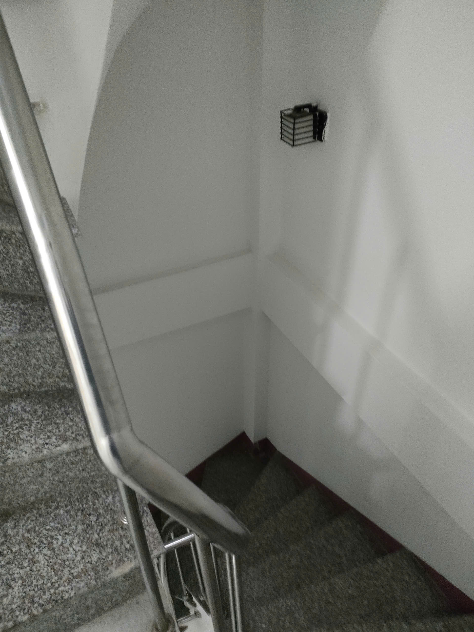 Bán gấp giá rẻ Bạch Mai 20m, 4 tầng, mặt tiền 3m, 3 tỷ Hai Bà Trưng. - Ảnh 1