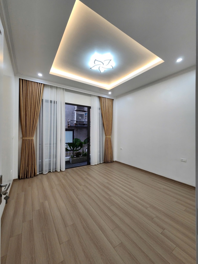 **BÁN NHÀ PHỐ CHÙA LÁNG - GIÁ 15.9 TỈ, DIỆN TÍCH 47M2, 5 TẦNG!** - Ảnh chính