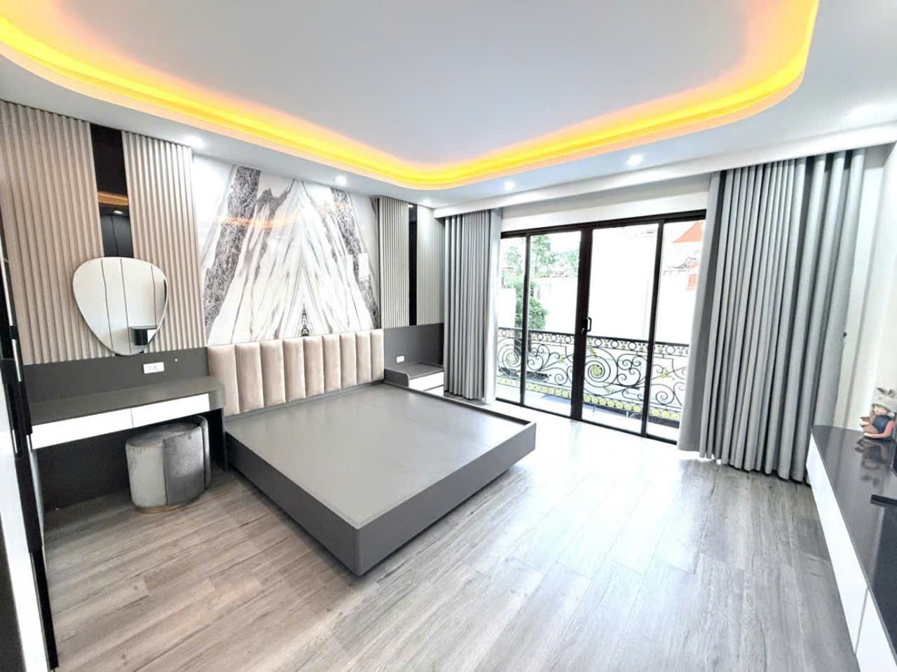 GẤP GẤP - CHỦ NHỜ BÁN GẤP CĂN NHÀ NGỌC THỤY - LB - 54M2 - 6 TẦNG - THANG MÁY - GARA Ô TÔ 7 CHỖ - 1X - Ảnh 3