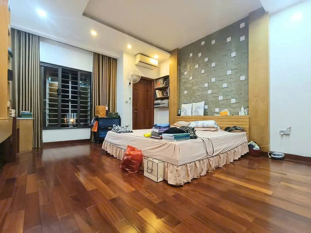 Bán nhà phố Nguyên Lân, Thanh Xuân 40m2, 3 tầng, mặt tiền 4.4m ô tô tránh đỗ chỉ 9 tỷ - Ảnh chính