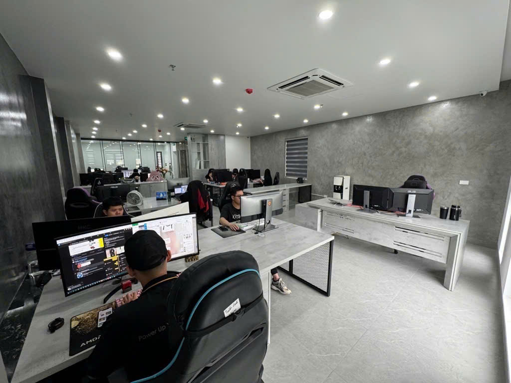 BÁN NHÀ HOÀNG QUỐC VIỆT, PHÂN LÔ, ÔTÔ TRÁNH, VỈA HÈ KINH DOANH, 70M2 CHỈ 24 TỶ - Ảnh 1