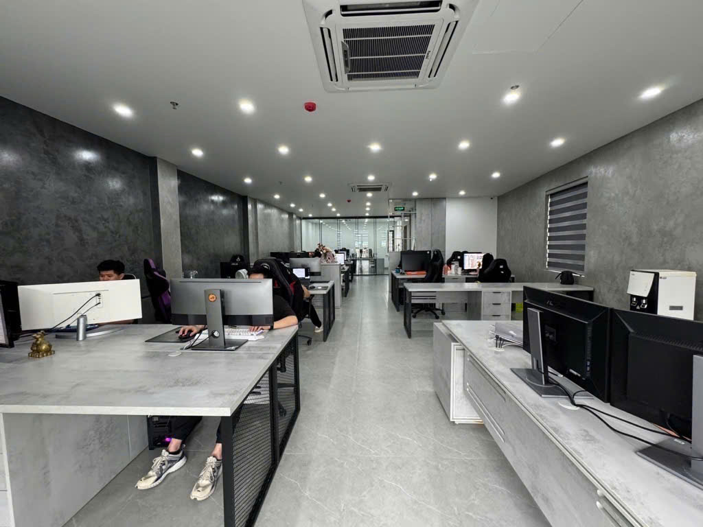 BÁN NHÀ HOÀNG QUỐC VIỆT, PHÂN LÔ, ÔTÔ TRÁNH, VỈA HÈ KINH DOANH, 70M2 CHỈ 24 TỶ - Ảnh 2