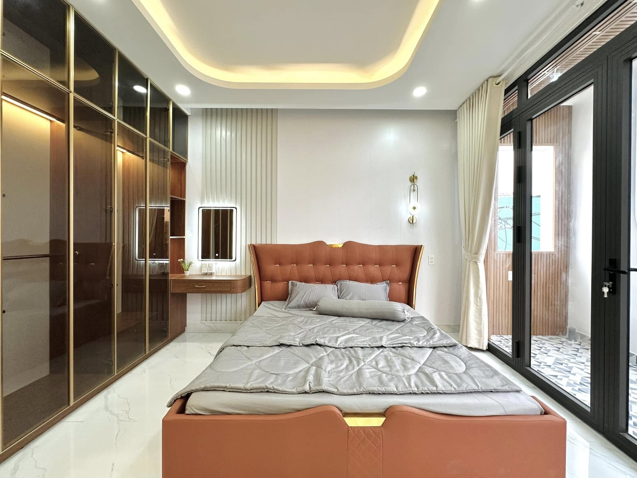 SIÊU HÓT, VÍP, NHÀ PHẠM VĂN ĐỒNG 35M2X6T,MT=5M,THANG MÁY,1 NHÀ RA Ô TÔ TRÁNH, 8 TỶ - Ảnh 1