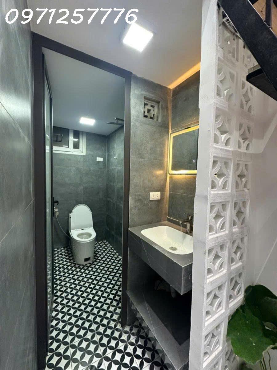 BÁN GẤP NHÀ NGUYỄN KHANG - CẦU GIẤY - 42M² -MT4M- OTO- 5 TẦNG - CHỈ HƠN 17,2tyPHÂN LÔ OTO KINH DOANH - Ảnh 2