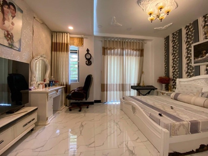 Bán nhà Nguyễn Thị Tần 5x25 đẹp 4 tầng chỉ 12 tỷ 8 - Ảnh 1