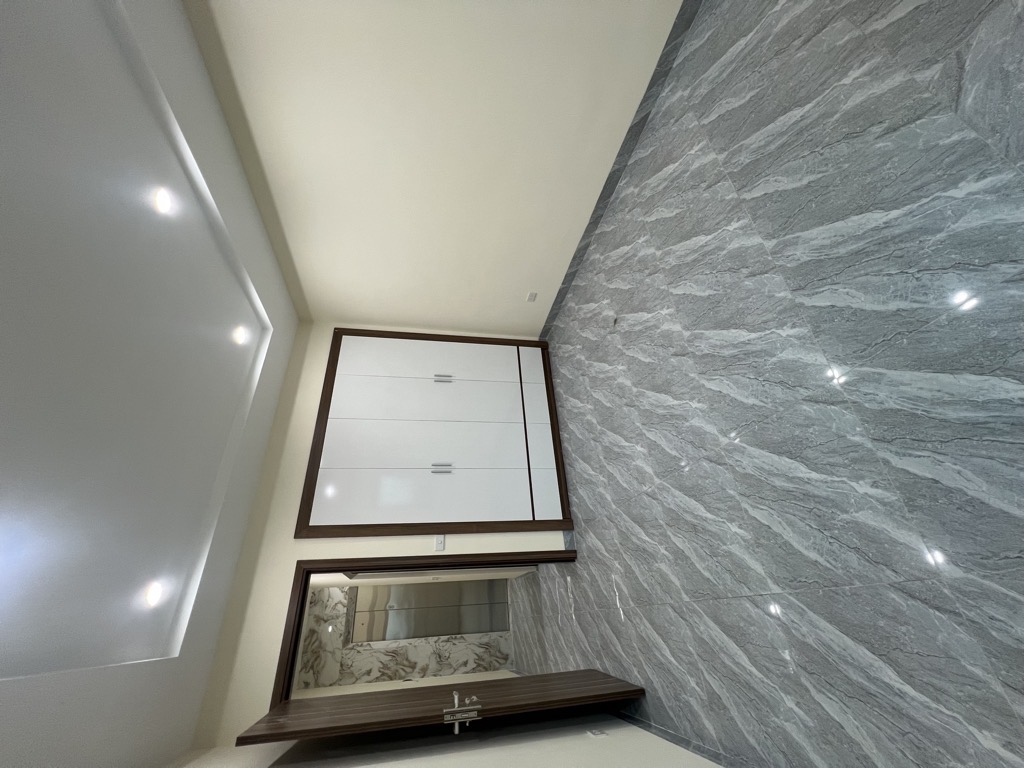 NHÀ ĐẸP LÔ GÓC THẠCH BÀN - Trung tâm tiện ích, tương lai ra mặt đường - Sổ đỏ chính chủ! - Ảnh chính