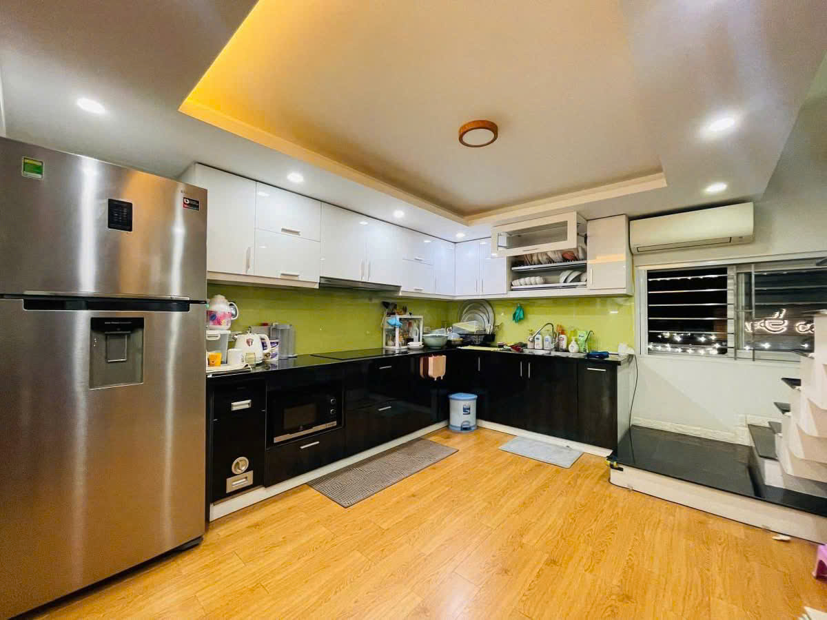 GIA ĐÌNH CẦN BÁN 98M2, 5 TẦNG, GIÁ 20 TỶ. HOÀNG VĂN THÁI, THANH XUÂN - Ảnh 2