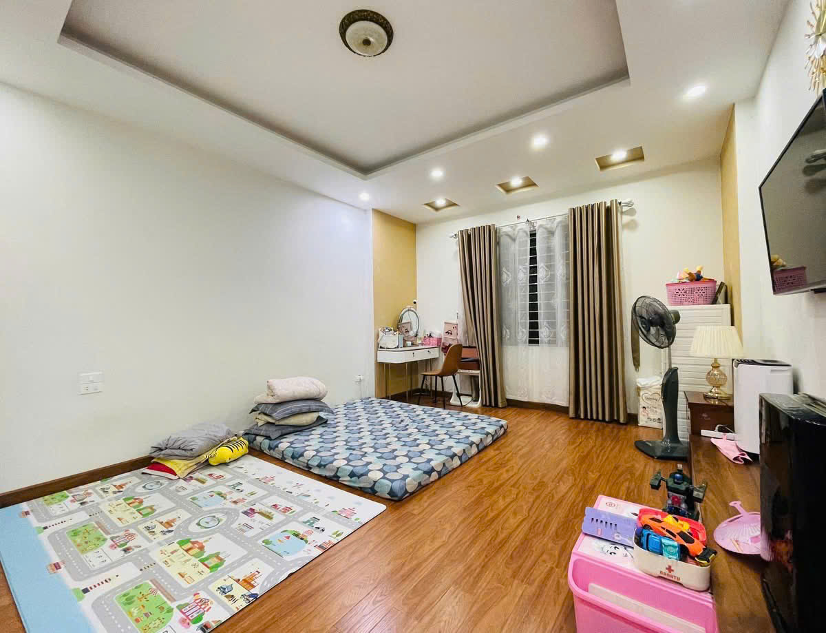 GIA ĐÌNH CẦN BÁN 98M2, 5 TẦNG, GIÁ 20 TỶ. HOÀNG VĂN THÁI, THANH XUÂN - Ảnh 3