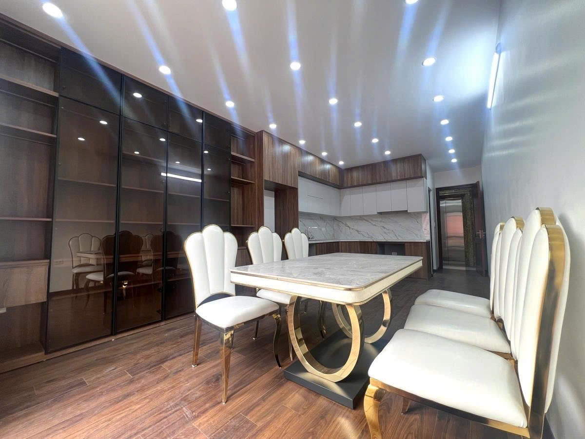 BÁN NHÀ PHÂN LÔ PHÙNG CHÍ KIÊN, CẦU GIẤY - 48M² x 6T THANG MÁY - Ô TÔ VÀO NHÀ - GIÁ 15.75 TỶ - Ảnh 1