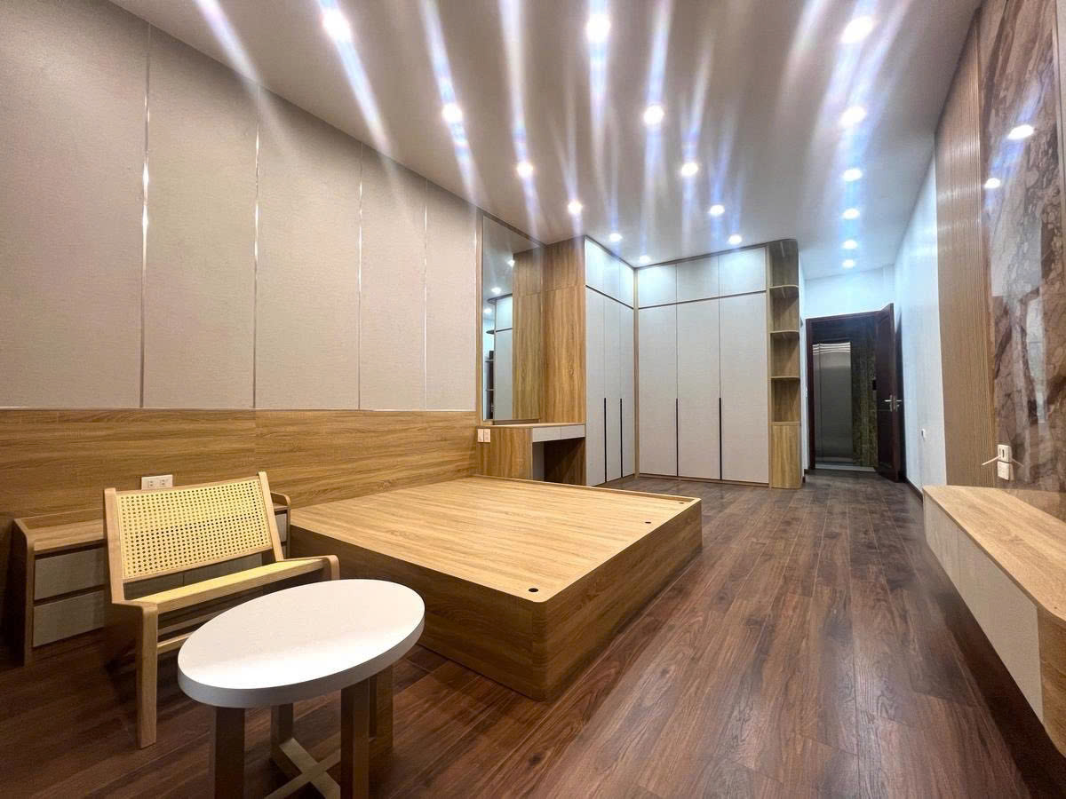 BÁN NHÀ PHÂN LÔ PHÙNG CHÍ KIÊN, CẦU GIẤY - 48M² x 6T THANG MÁY - Ô TÔ VÀO NHÀ - GIÁ 15.75 TỶ - Ảnh chính