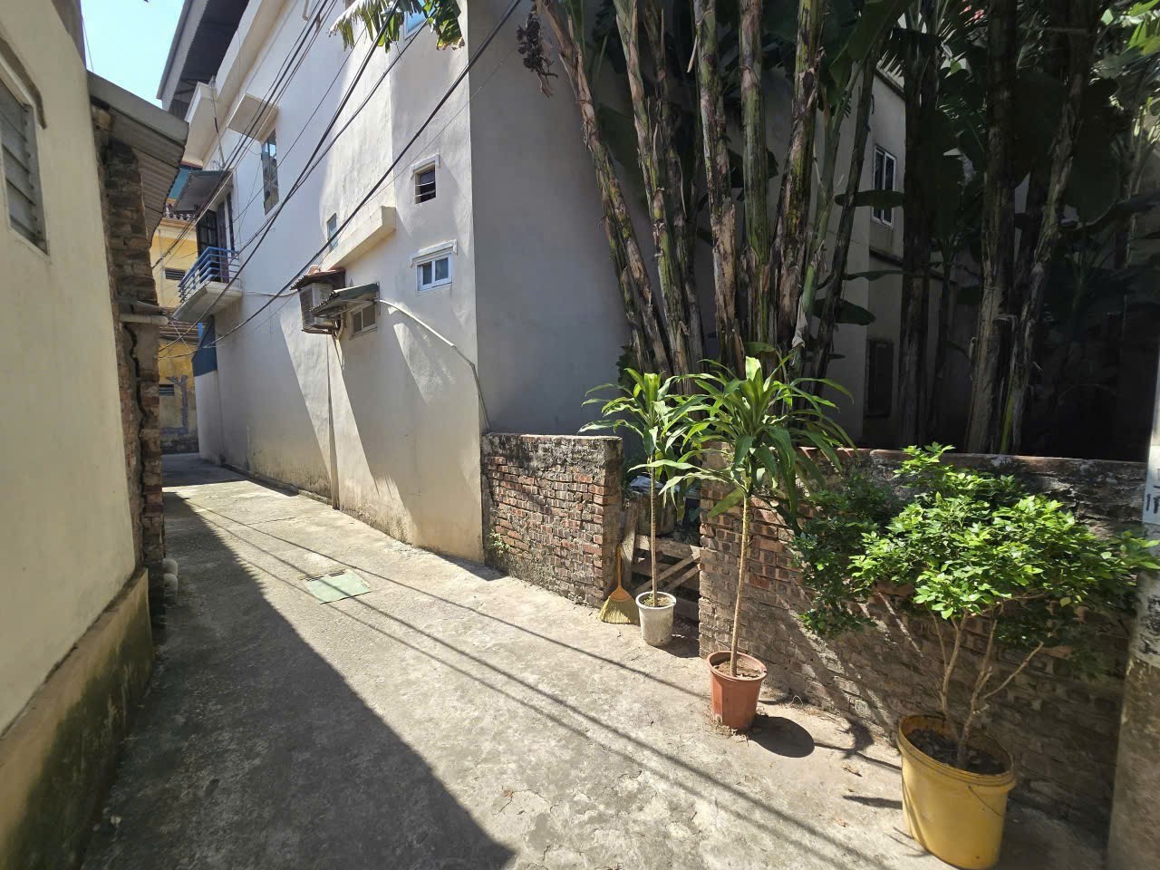BÁN NHÀ NGỌC LÂM – LÔ GÓC – 2 NHÀ RIÊNG – GẦN PHỐ – GIÁ 9.7 TỶ - LH EM HUYỀN 0383 150 180 - Ảnh 2
