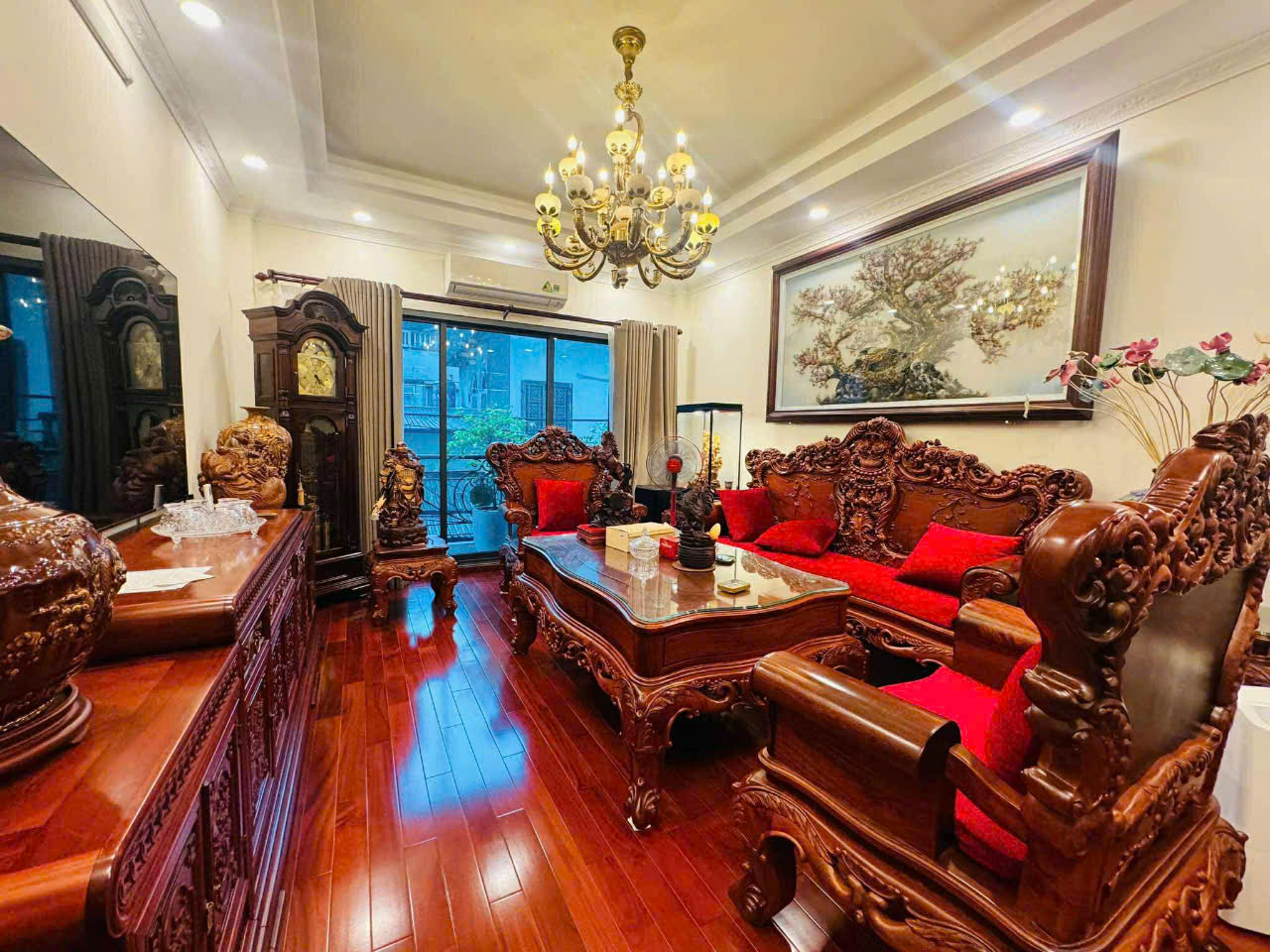 HÍNH CHỦ CẦN BÁN GẤP BIỆT THỰ PHỐ HỒNG TIẾN - LONG BIÊN - CÁCH VÀI NHÀ RA MẶT PHỐ - NGÕ Ô TÔ THÔNG - Ảnh 1