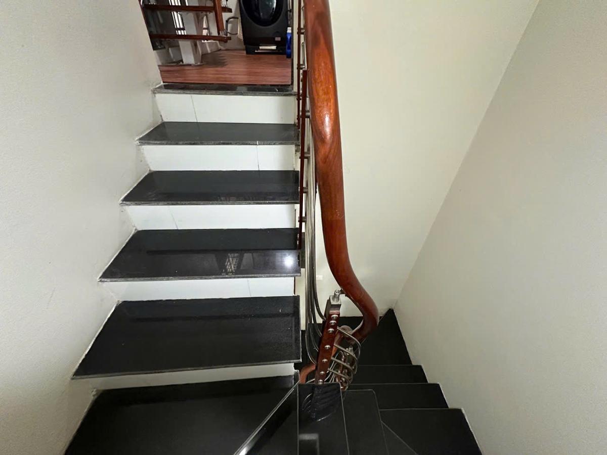 Bán nhà ngõ Giếng Mứt trung tâm quận Hai bà trưng 30m x 4 tầng giá 6 tỷ - Ảnh 1