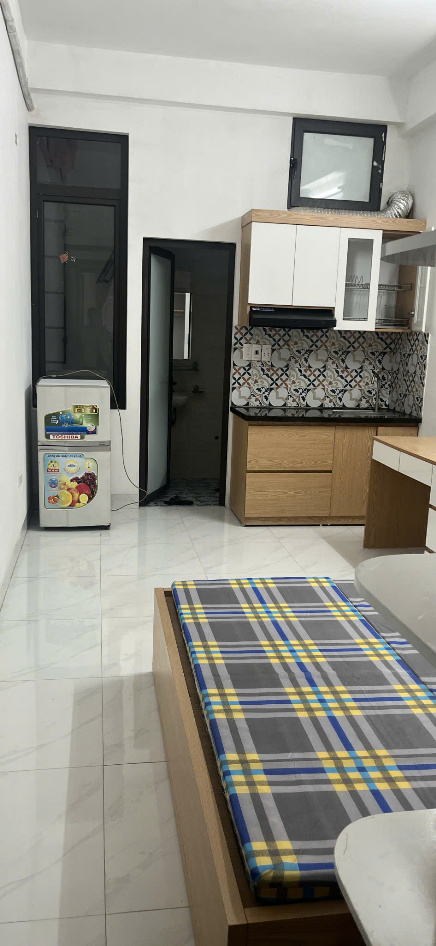 Nhượng phòng do về quê, vào ở đầu tháng 6-Gần hồ Triều Khúc, gần chợ - Ảnh 1
