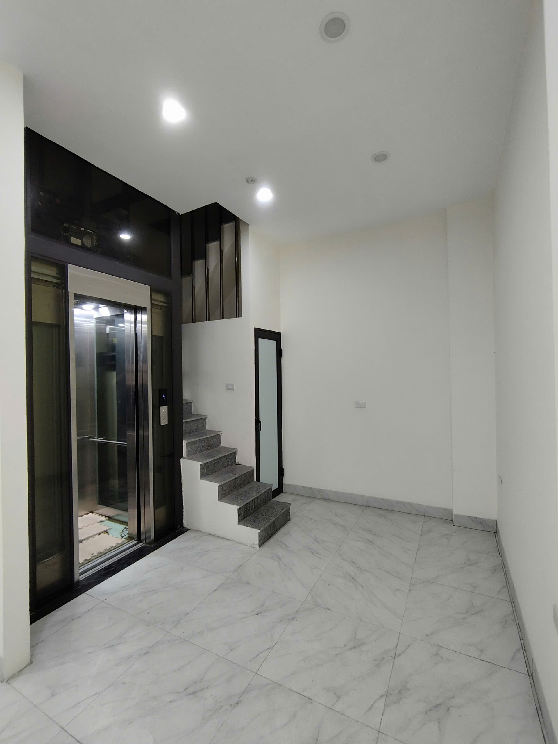 BÁN NHÀ MẬU LƯƠNG – VIEW HỒ – THANG MÁY – MẶT TIỀN 5M – GIÁ NHỈNH 7 TỶ - Ảnh chính