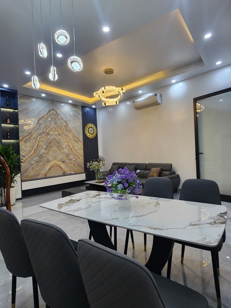 Bán nhà phố Minh Khai 56m2, 5 tầng, mặt tiền 6m cực đẹp chỉ 9.8 tỷ hiếm Hai Bà Trưng - Ảnh 2