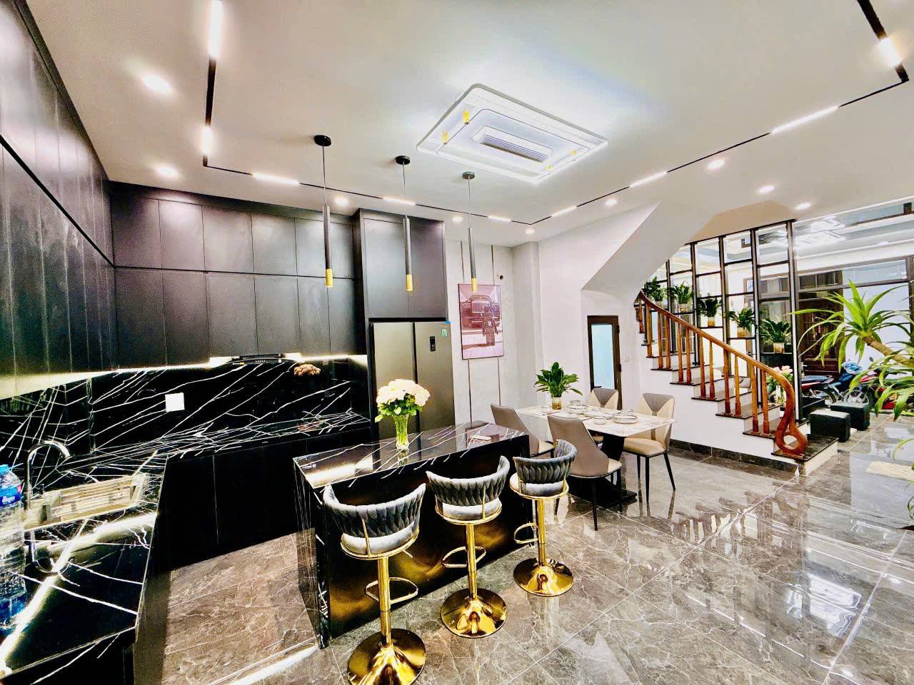 Bán nhà phố Đại La 55m2, 4 tầng cực đẹp sát phố chỉ 11.3 tỷ trung tâm Hai Bà Trưng - Ảnh chính