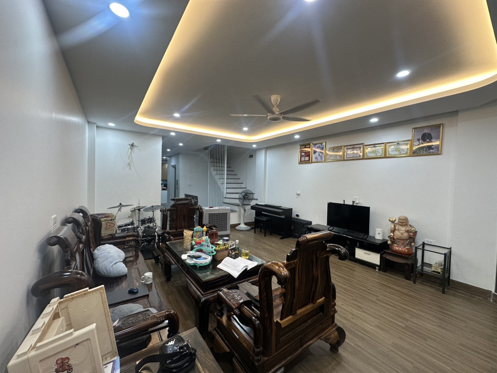 Bán nhà 5 tầng phố Phùng Chí Kiên, Cầu Giấy, lô góc, sát ô tô, kinh doanh, 45m, 12 tỷ. - Ảnh 1