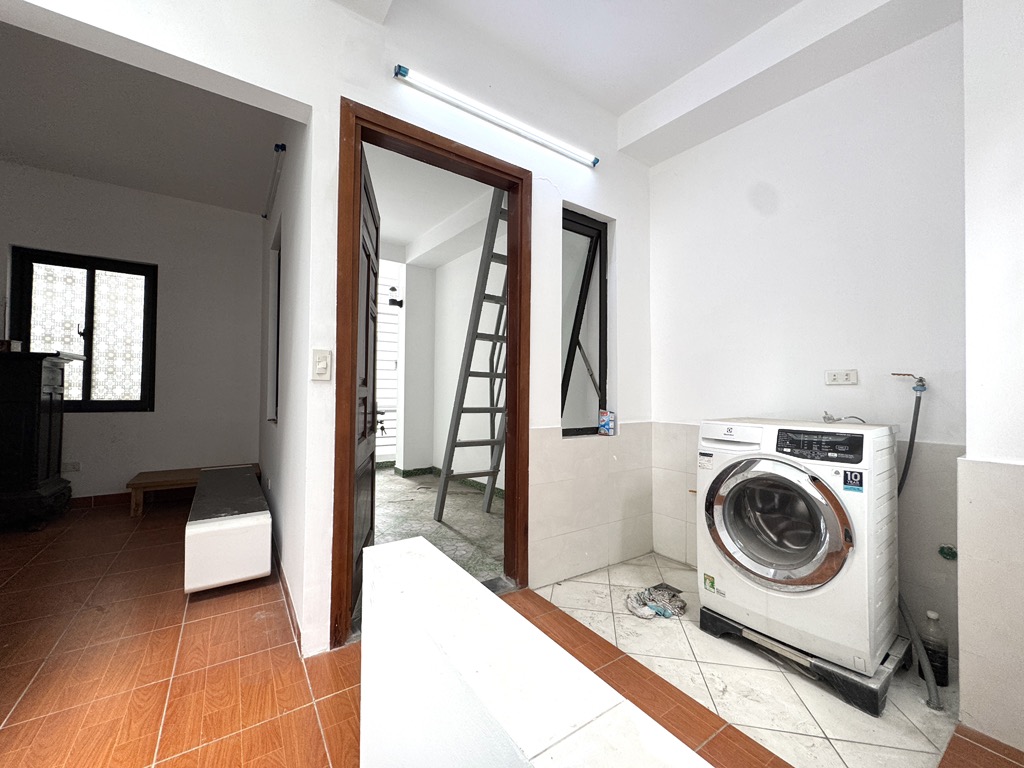 (Tin thật 100%) Bán nhà 32m2 x 5 tầng tại phố Hạ Yên Quyết - Cách mặt phố 35m - Nội thất cao cấp - Ảnh 3