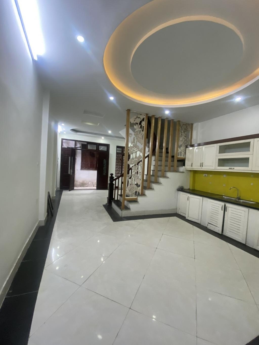 BÁN NHÀ ĐỊNH CÔNG THƯỢNG, HOÀNG MAI, Ô TÔ ĐỖ CỔNG- KHU CB DÂN TRÍ CAO- 39M2- 7.58TỶ(CTL) - Ảnh 1