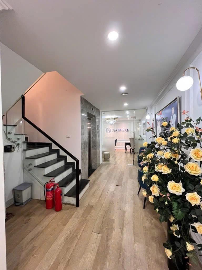 Bán toà 7 tầng phố Hoàng Cầu 65m2, 3 ô tô tránh kinh doanh gần Hồ Hoàng Cầu giá 38 tỷ - Ảnh chính