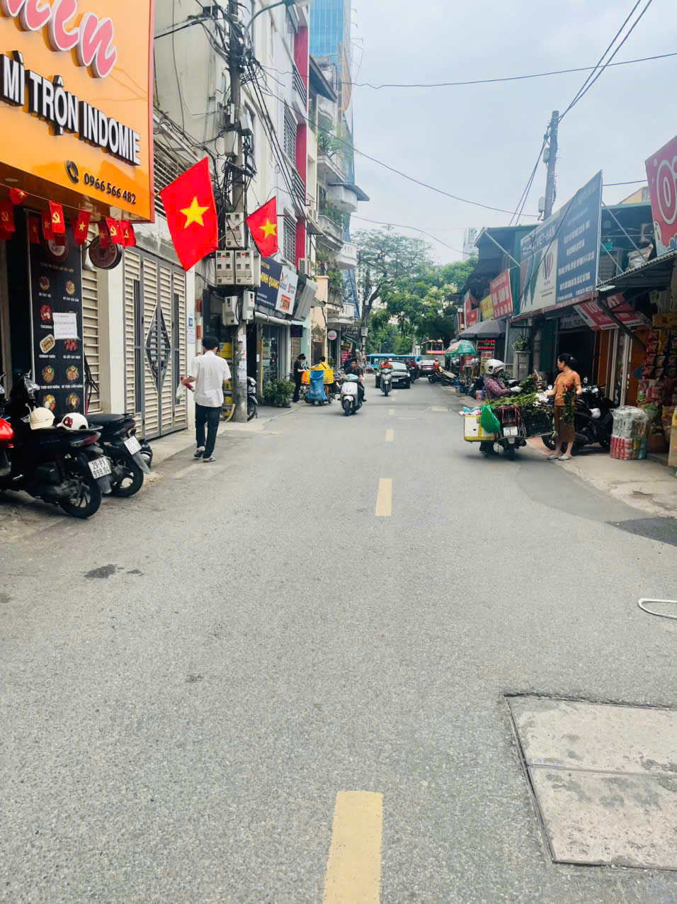 Bán nhà riêng phố Hoàng Ngân, Thanh Xuân, mặt tiền 5m, 53m2 * 5 tầng, hiếm có, giá chỉ 12 tỷ xx - Ảnh 1