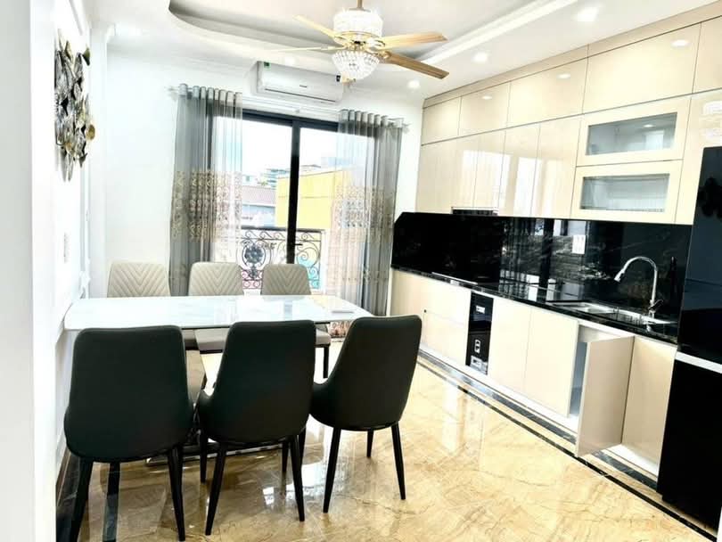 VÕ THỊ SÁU _NHÀ ĐẸP, PHỐ SANG,NGÕ RỘNG THÊNH THANG_HIẾM có - THANG MÁY -- Sổ đỏ chính chủ.thiện chí - Ảnh 4