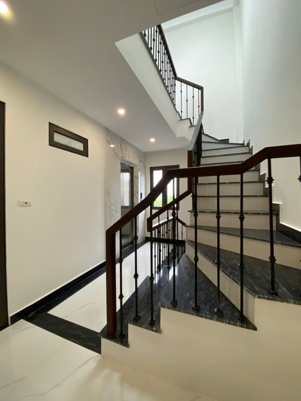 🏡 GĐ EM THEO CHỒNG VÀO NAM, CẦN BÁN NHÀ NGỌC THỤY – 6 TẦNG – THANG MÁY – Ô TÔ TRÁNH – 13.5 TỶ (TL) - Ảnh 3