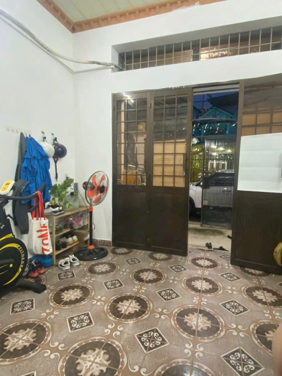 Bán nhà sau PCCC, gần siêu thị Go, ngã tư Tân Phong, đường nhựa 5m chỉ 2 tỷ850 - Ảnh 1