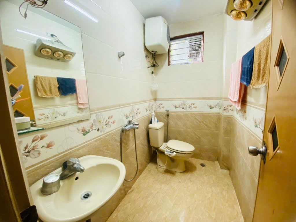 Bán nhà phân lô An Dương, ba tầng sáng đẹp, vào ở được ngay - Ảnh 5