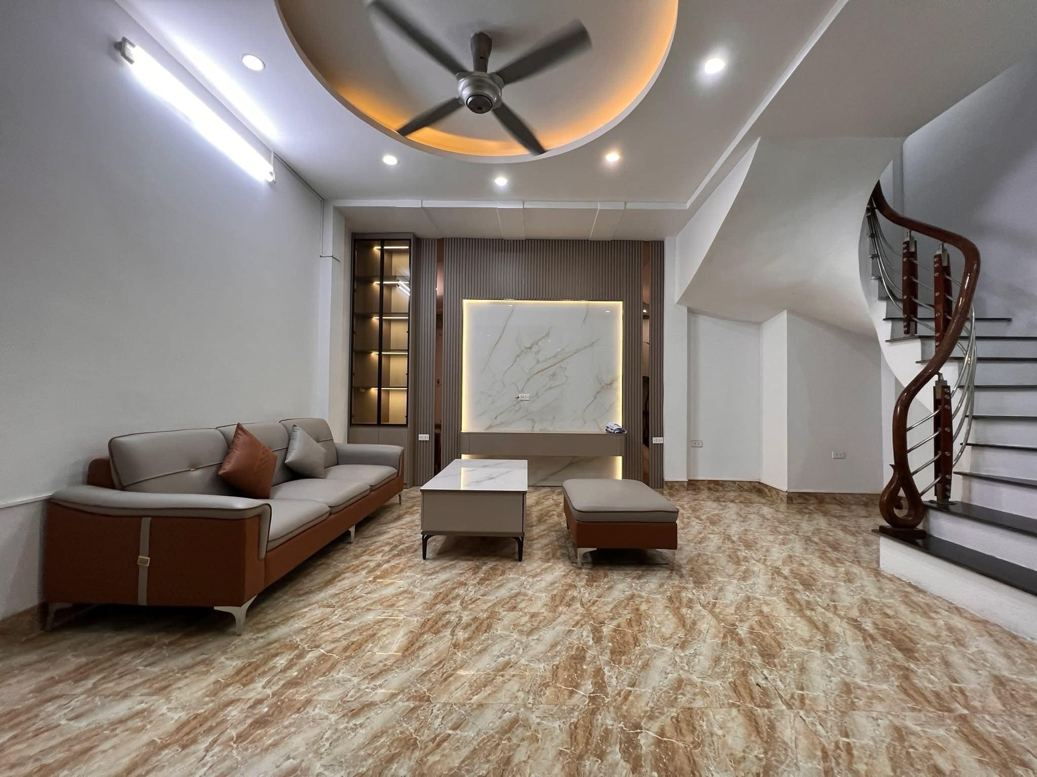 CHỦ GỬI BÁN NHANH PHỐ MỸ ĐÌNH – NAM TỪ LIÊM, 33m2, 5 tầng nhỉnh 6 tỷ. VỊ TRÍ ĐẸP – NHÀ ĐẸP – 3 GÁC - Ảnh chính