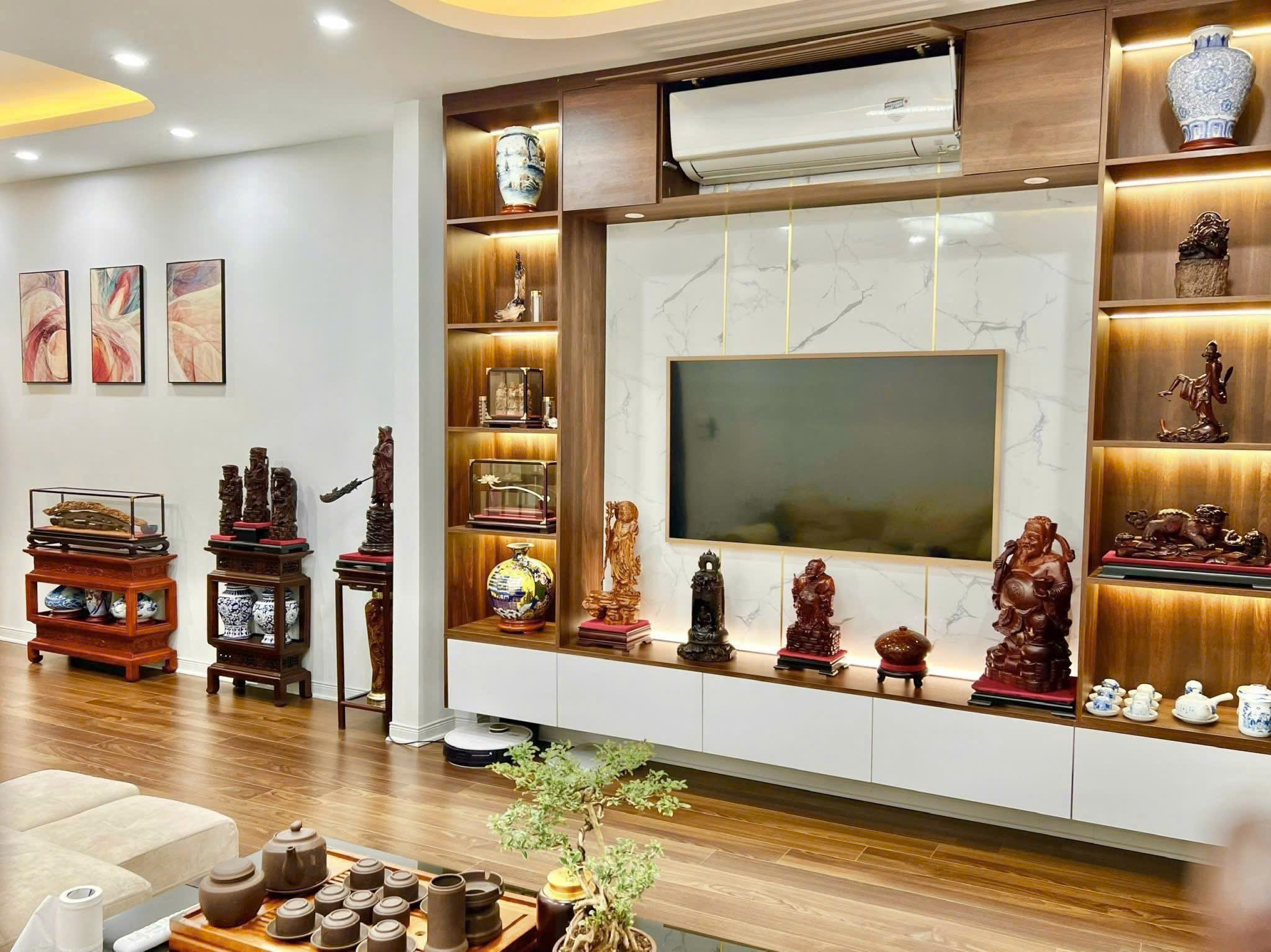 BÁN NHÀ LÔ GÓC LÂM HẠ - VỊ TRÍ ĐẮC ĐỊA, THANG MÁY NHẬP KHẨU, FULL NỘI THẤT – HƠN 15 TỶ - Ảnh 2