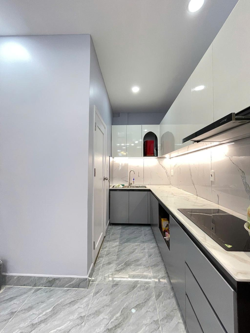 Nhà mặt tiền hẻm 8m Lê Văn Sĩ, Tân Bình, 2.8x14, nhà mới 2 tầng chỉ hơn 7tỷ - Ảnh 1