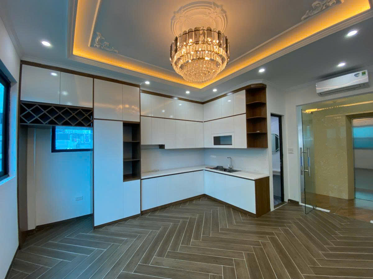 : NHÀ ĐẸP VŨ TÔNG PHAN MẶT NGÕ KINH DOANH,2 THOÁNG TRƯỚC SAU,NGÕ Ô TÔ THÔNG 37M, GIÁ 12,5 tỷ - Ảnh chính