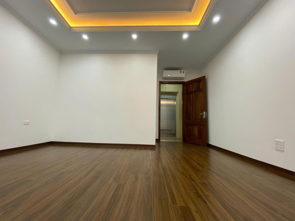 : NHÀ ĐẸP VŨ TÔNG PHAN MẶT NGÕ KINH DOANH,2 THOÁNG TRƯỚC SAU,NGÕ Ô TÔ THÔNG 37M, GIÁ 12,5 tỷ - Ảnh 1