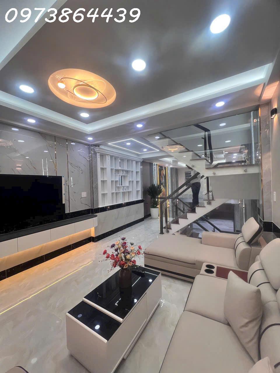 BÁN NHÀ PHỐ QUẬN 12 - 4 TẦNG FULL NỘI THẤT - 57,5M2 -  GIÁ NHỈNH 5 TỶ - Ảnh 1
